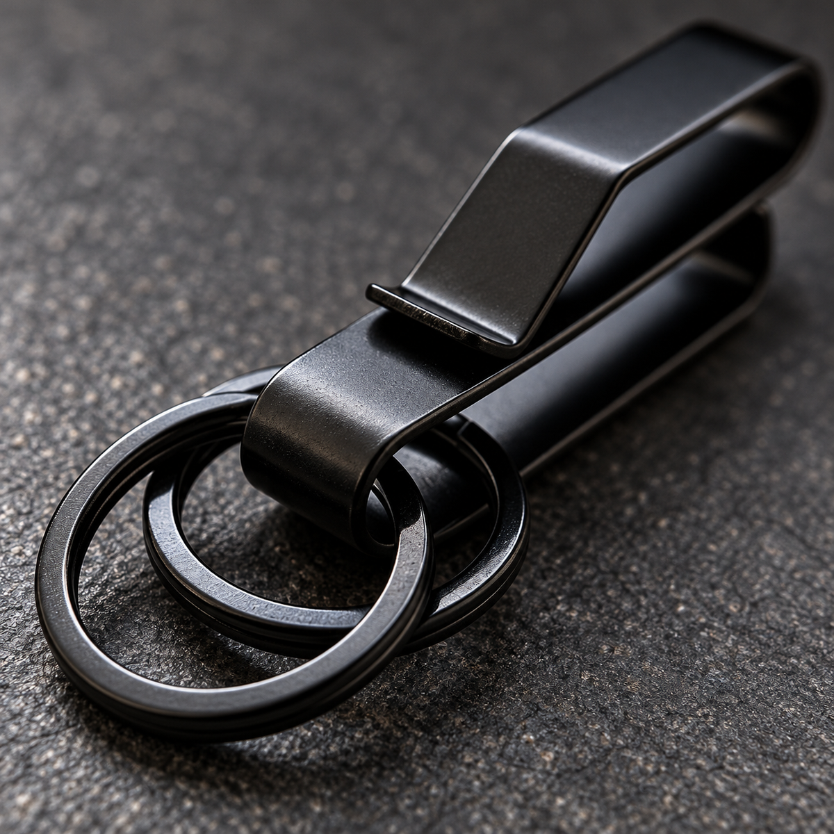 Close view of the two overlapping rings on the black Phantom belt clip.
