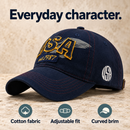 Liberty Trail gorra de algodón azul marino con el título Carácter cotidiano y tres características: Tejido de algodón, Ajuste ajustable, Ala curvada.
