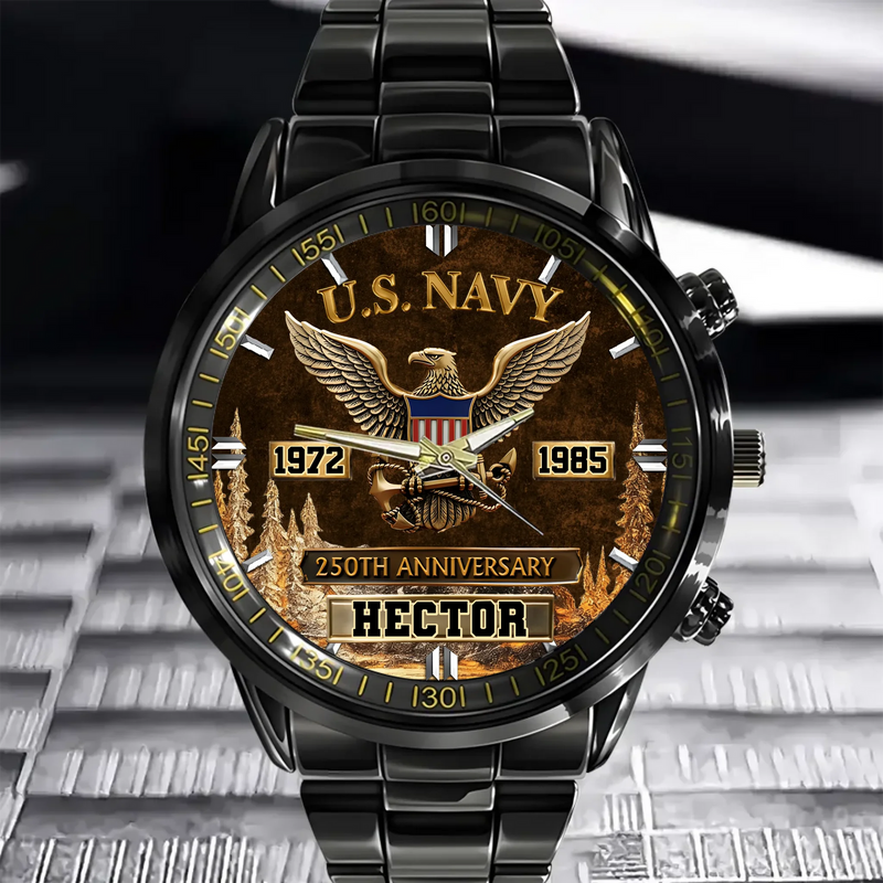 Reloj negro personalizado para veteranos con emblema de U.S. Navy y nombre en la carátula