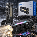 Linternas negras WUBEN X4 con luces delanteras y laterales RGB junto a su caja en una escena de salpicaduras de agua